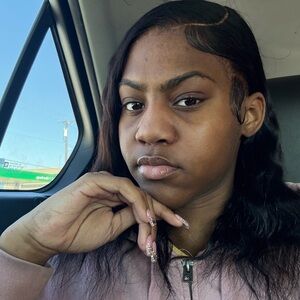 Meet your Posher, Lala